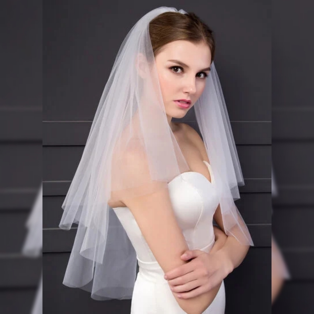 Two Tier Fingertip Veil
